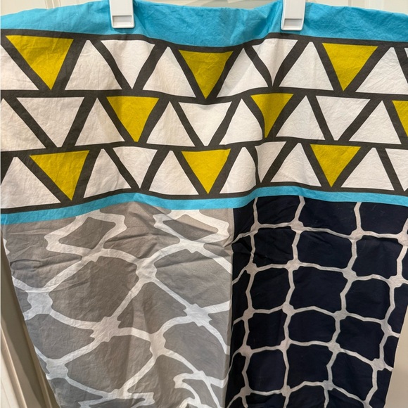 West Elm Duvet Cover and 3 Shams - Picture 6 of 13